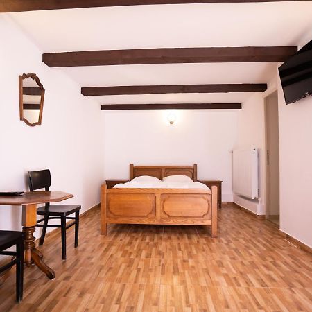 La Padure Hotel Brebu ภายนอก รูปภาพ