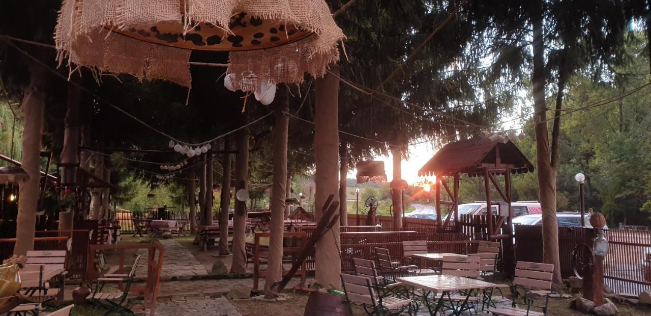 La Padure Hotel Brebu ภายนอก รูปภาพ