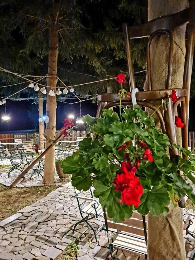 La Padure Hotel Brebu ภายนอก รูปภาพ