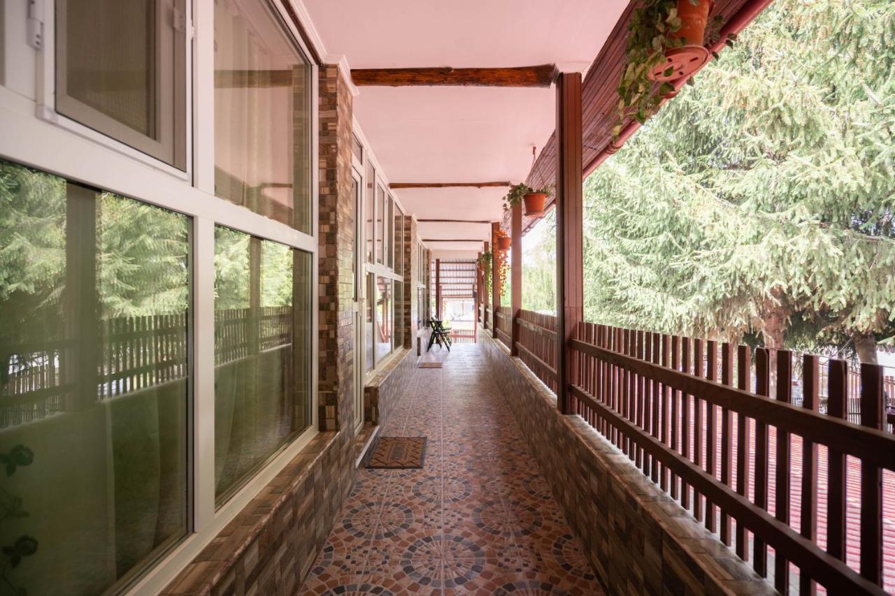 La Padure Hotel Brebu ภายนอก รูปภาพ