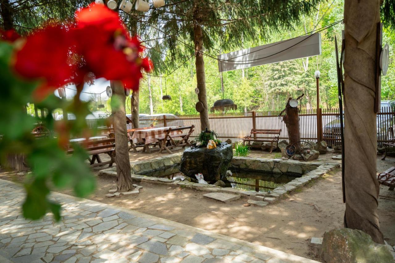 La Padure Hotel Brebu ภายนอก รูปภาพ
