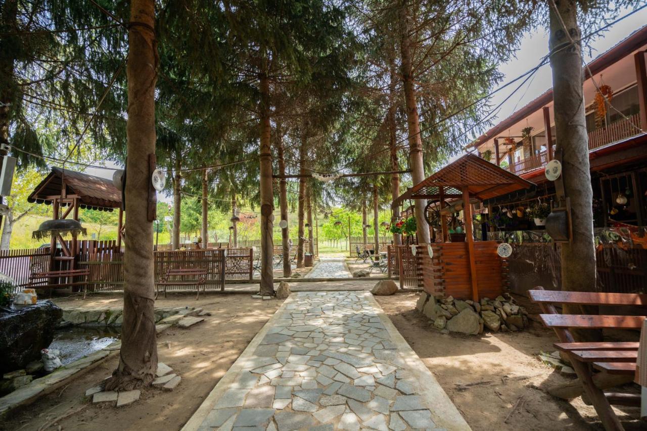 La Padure Hotel Brebu ภายนอก รูปภาพ