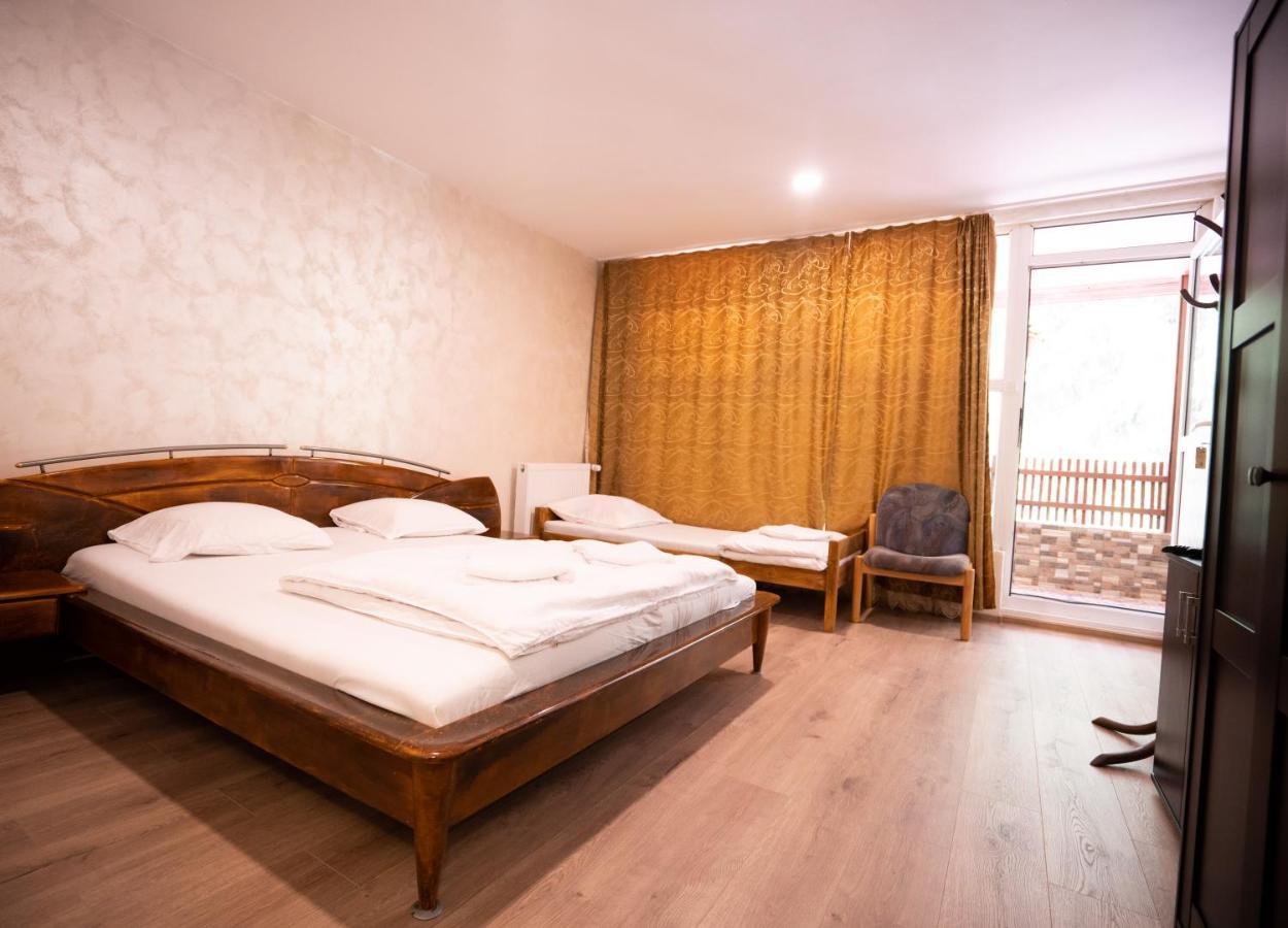 La Padure Hotel Brebu ภายนอก รูปภาพ