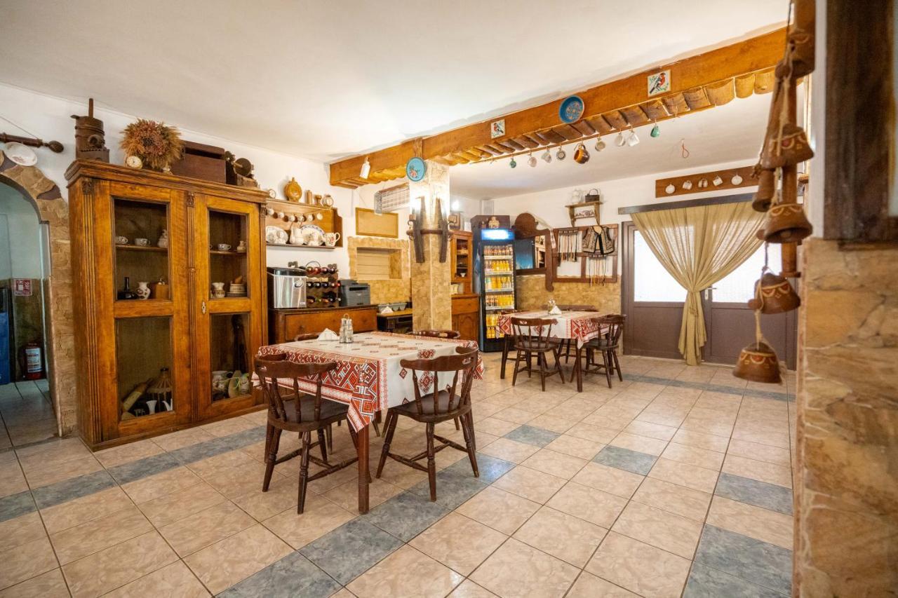 La Padure Hotel Brebu ภายนอก รูปภาพ
