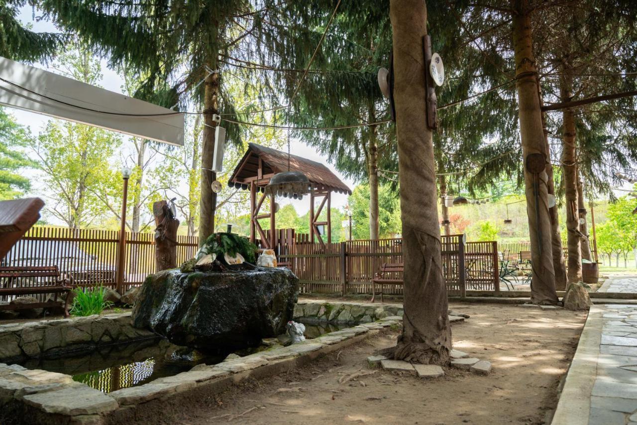 La Padure Hotel Brebu ภายนอก รูปภาพ