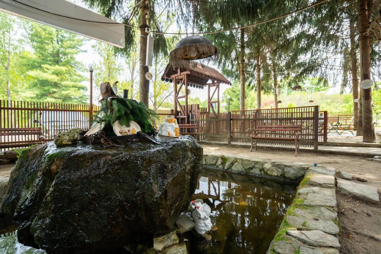 La Padure Hotel Brebu ภายนอก รูปภาพ