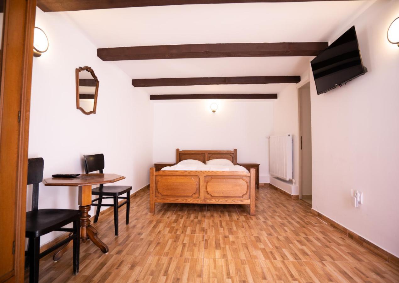 La Padure Hotel Brebu ภายนอก รูปภาพ