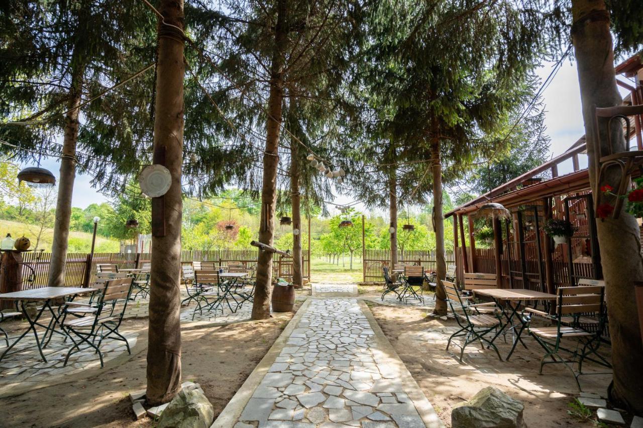 La Padure Hotel Brebu ภายนอก รูปภาพ